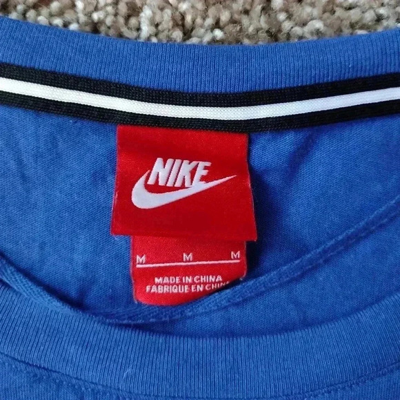 Nike Dolman Sleeve T-shirt Medium - Picture 6 of 6